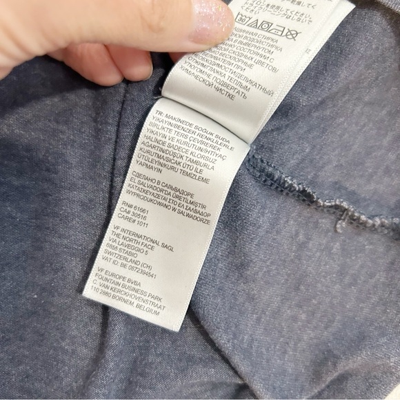 The North Face Large Men’s Blue & White Logo T-Shirt - Picture 8 of 13